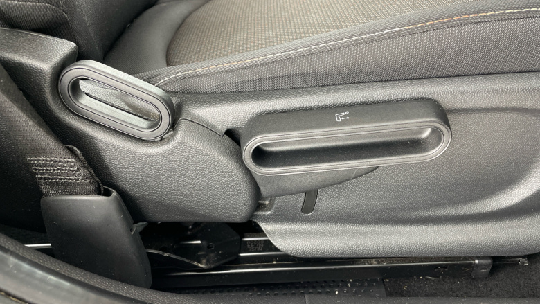 MINI Hatchback 1.5 Cooper Classic Premium 5dr Auto Petrol Hatchback